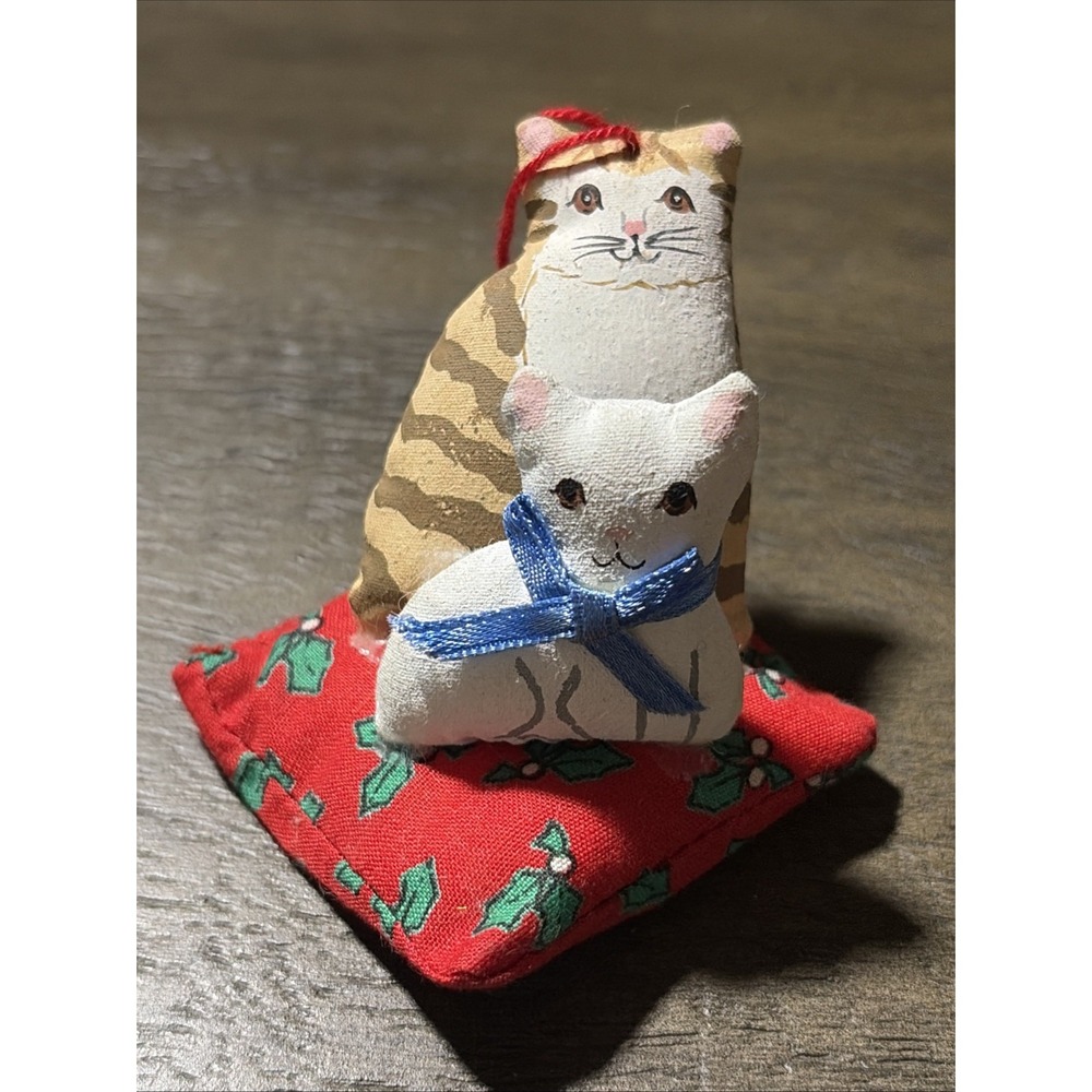 Vtg Handmade Handpainted Fabric Stuffed Kitties Cats Christmas Ornament 2.5"